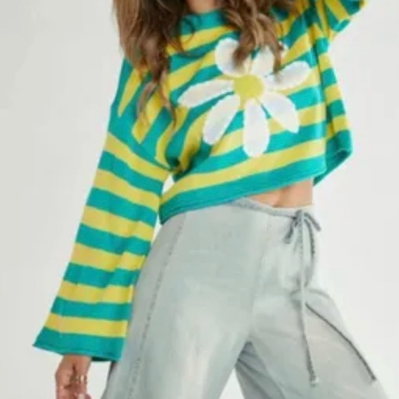 j.nna Sweaters - Striped Green and Yellow Sweater with Daisy